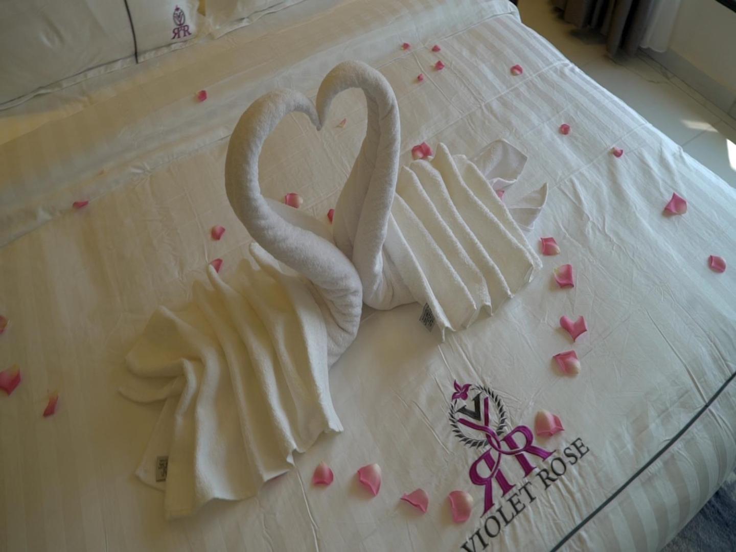 Violet Rose Aprit Aparthotel