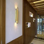 Violet Rose Aprit Hotel